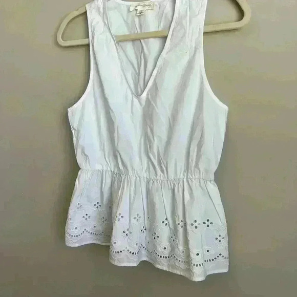 Treasure & Bond White Eyelet Sleeveless Top Women’s XS - Picture 2 of 4